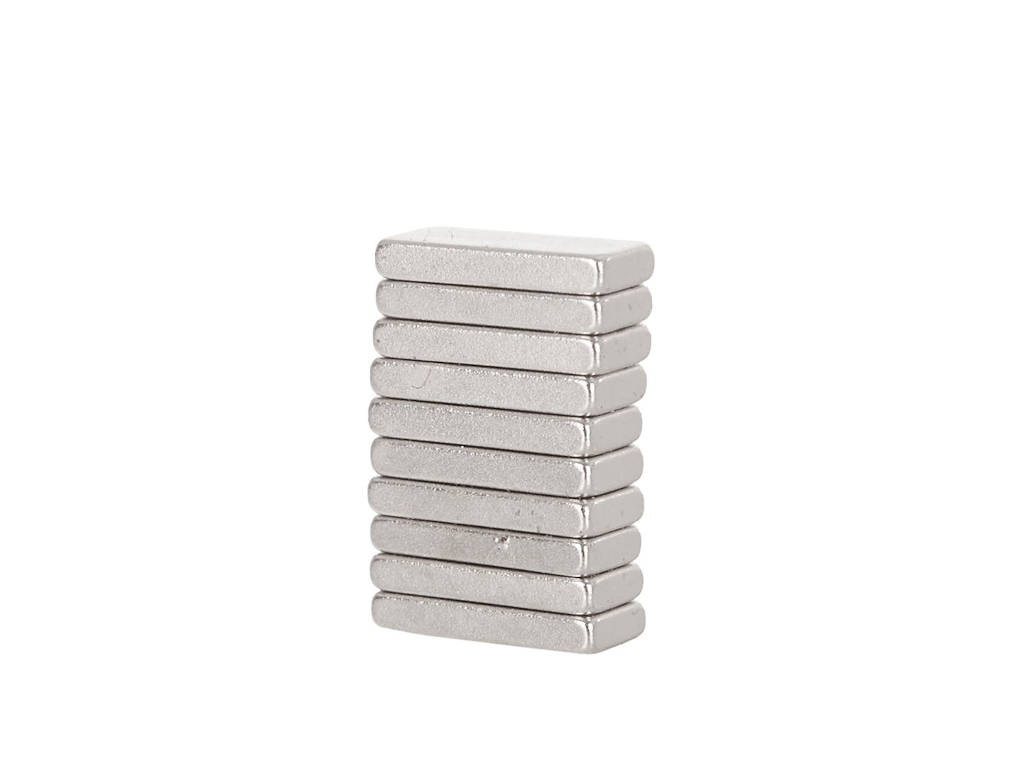 Neodymový plochý magnet 10x4x1,5 mm – pohled na celé balení