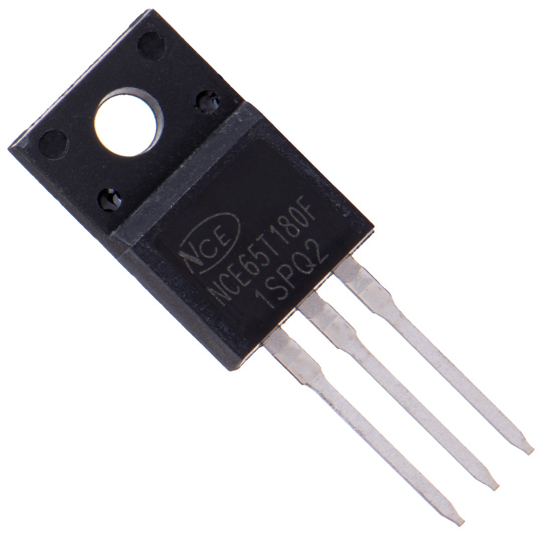 Tranzistor pro měnič napětí 24 V/230 V 800/1600 W – pohled zepředu