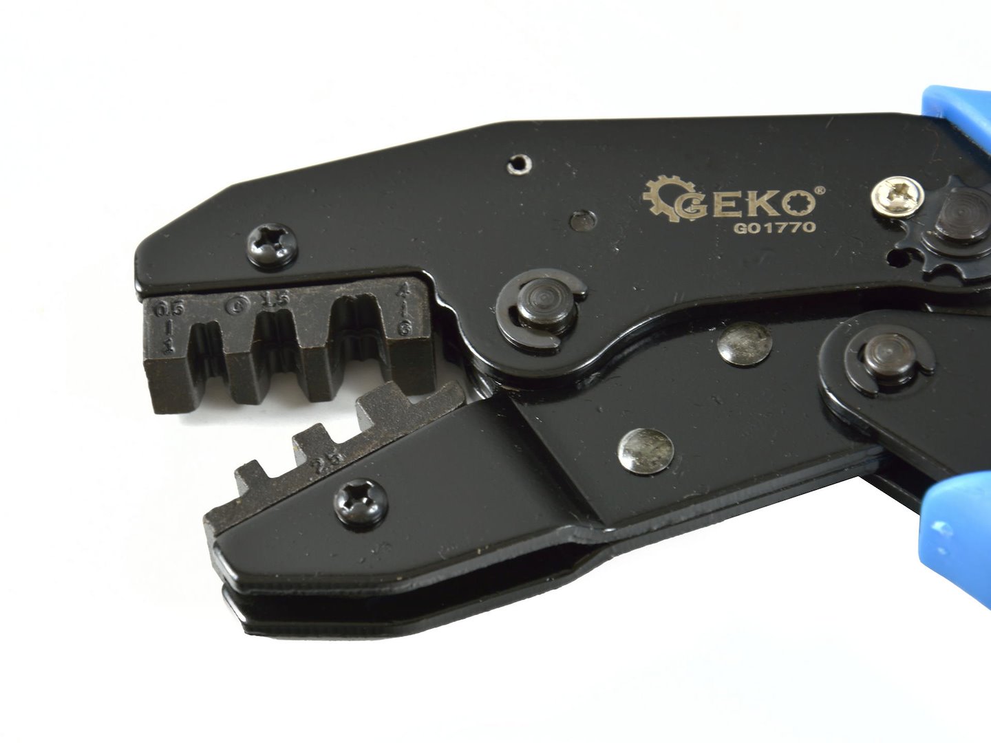 Krimpovací kleště na koncovky kabelů 0,5–6 mm – Geko 4