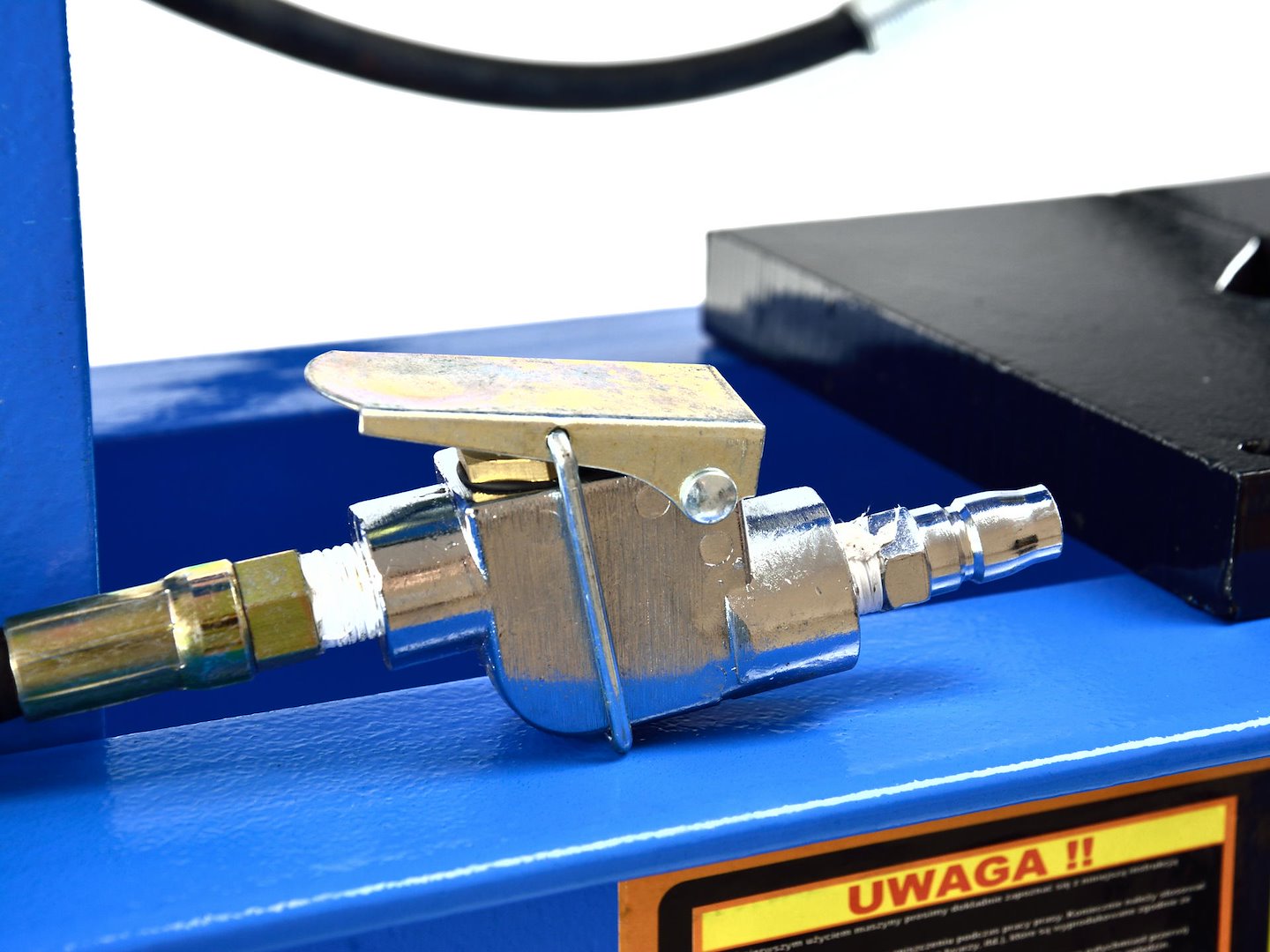 Hydraulicko-pneumatický lis 30T(1) 7